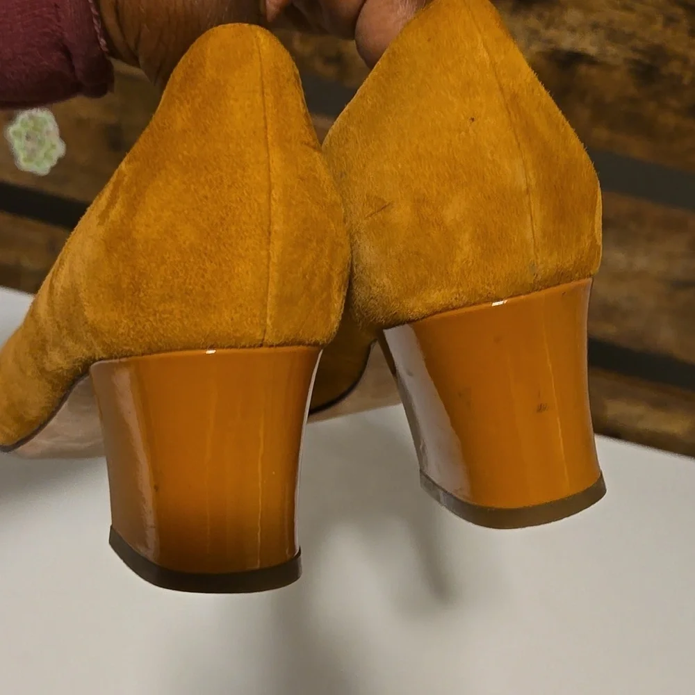 Cole Haan Elegant Golden Suede Block Heel Pumps Size 8B